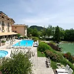 Parco Del & 4*